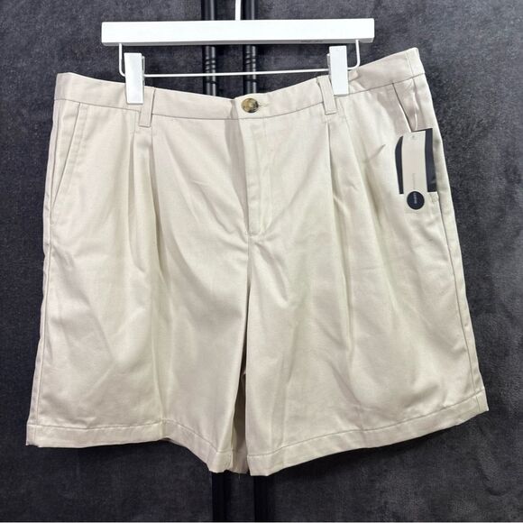 Liz Claiborne Plus Size Mid Rise Shorts Size 16 In Light Tan/Sand New With... - Picture 11 of 12